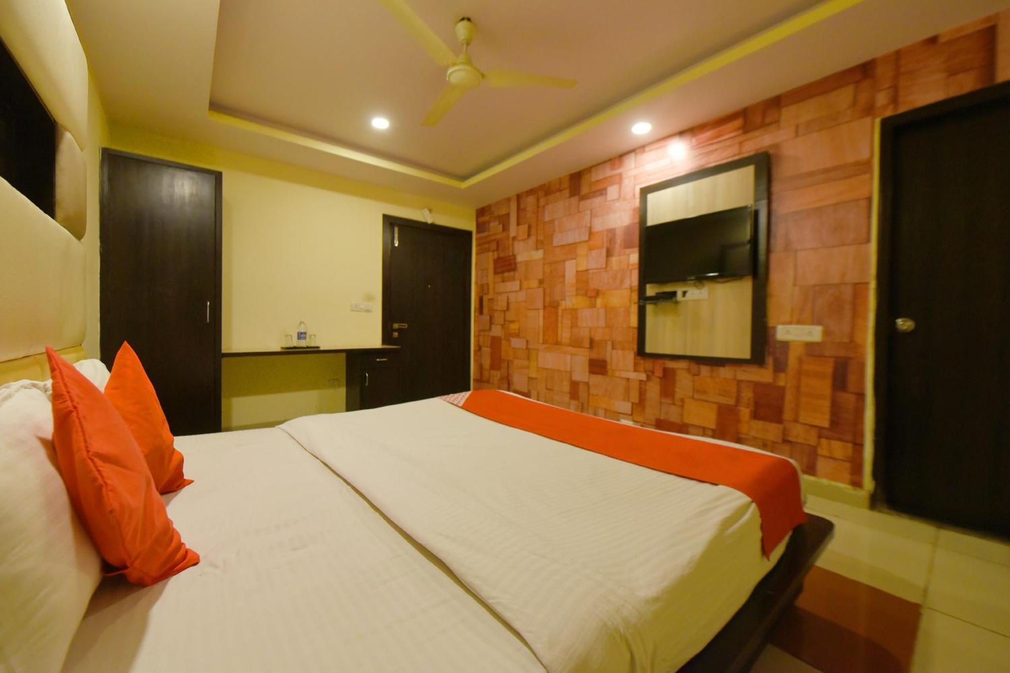 โอโย 3971 โฮเต็ล ทิปท็อป Hotel ชัยปุระ ภายนอก รูปภาพ