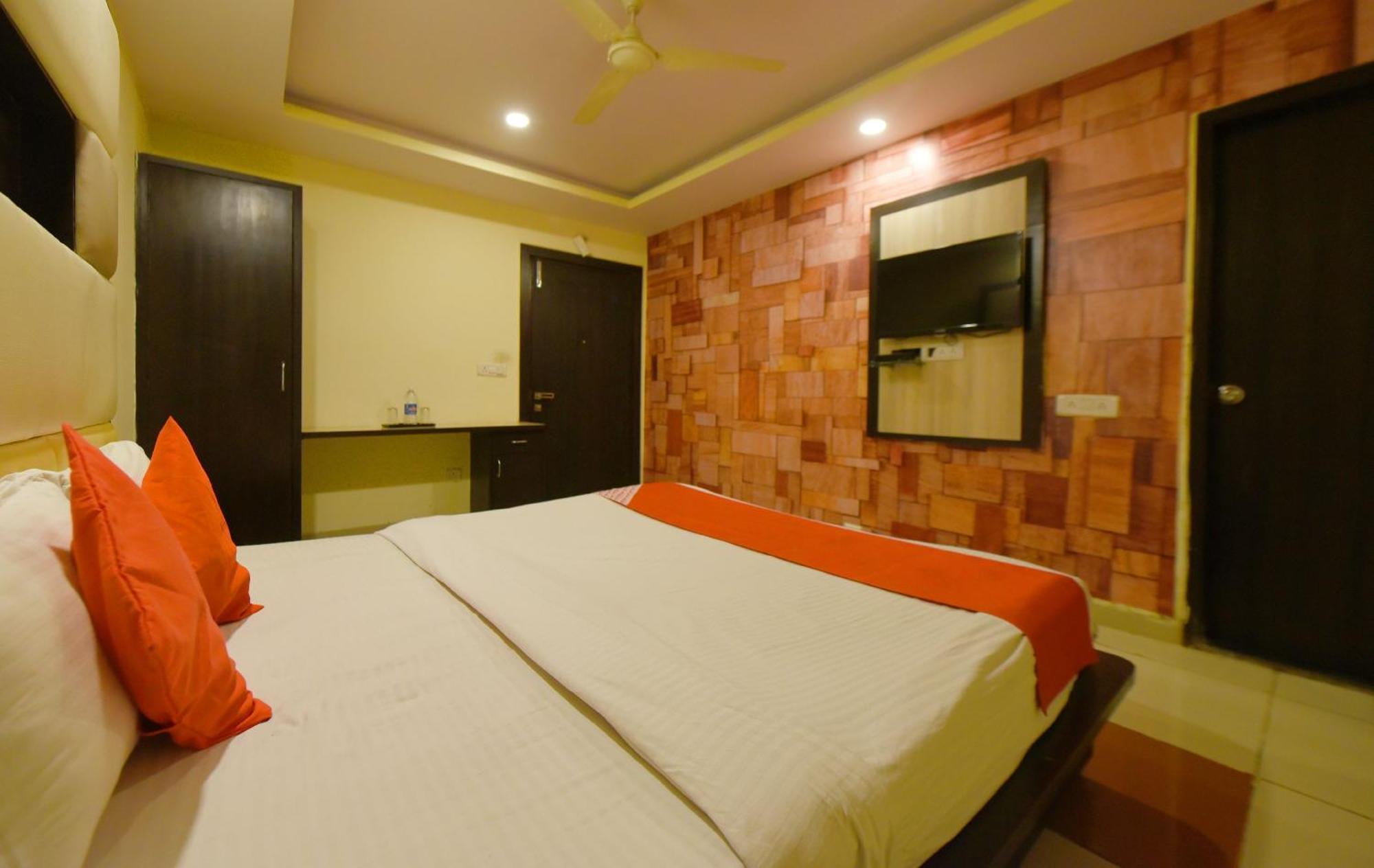 โอโย 3971 โฮเต็ล ทิปท็อป Hotel ชัยปุระ ภายนอก รูปภาพ